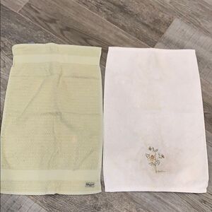 Guess Floral Hand Towel